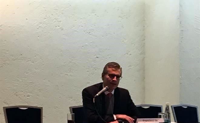Inhibe cláusula anti China negociar TLCs